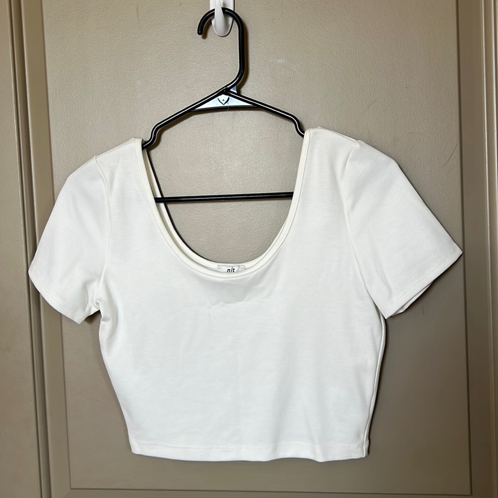 cropped tee